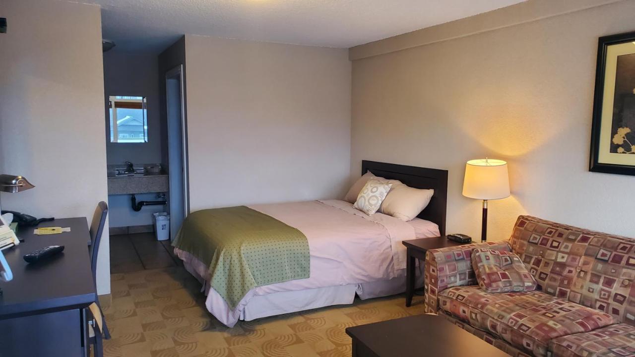 Shoreside Inn & Suites Wabamun Exterior foto